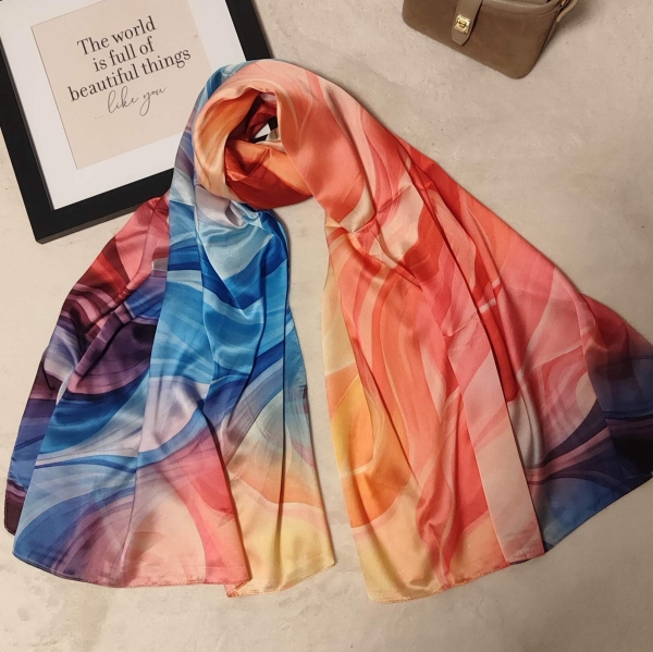 Дамски сатенен шал с преливащи цветове (85x190) | Unique Fashion