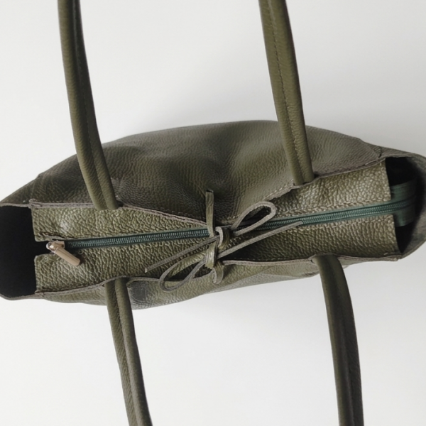 Large green handbag made of genuine leather (Vera Pelle)