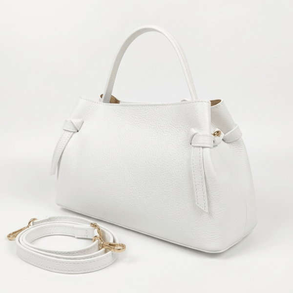 Italian handbag in white with long handle