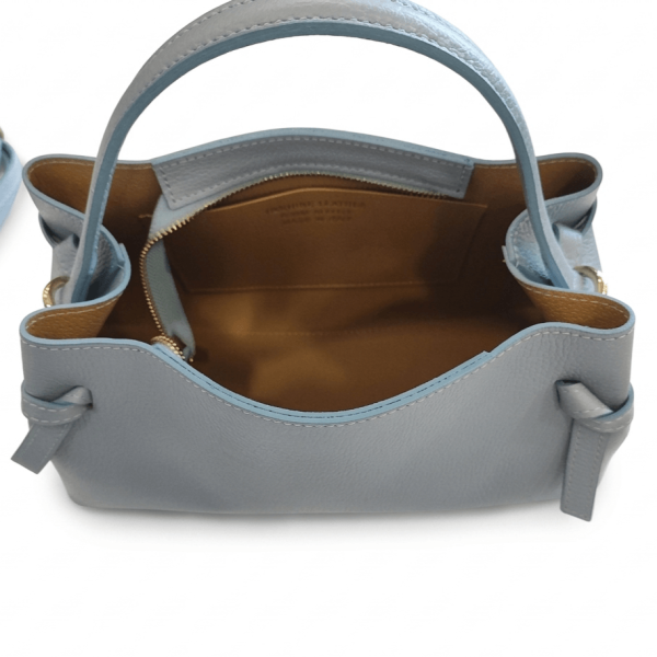 Вътрешност на луксозна дамска чанта от Тоскана с вътрешен джоб  и печат Made in Italy