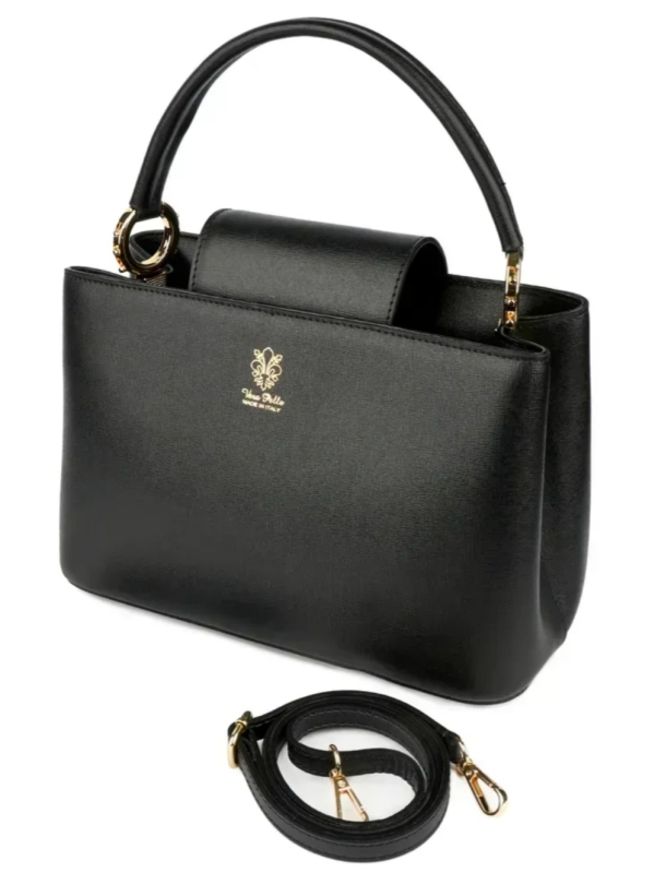 Черна кожена чанта среден размер, дълга регулируема презрамка за рамо, произведена във Флоренция.