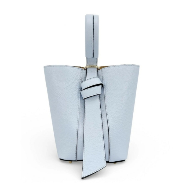 Light blue leather handbag made of genuine leather Vera Pelle