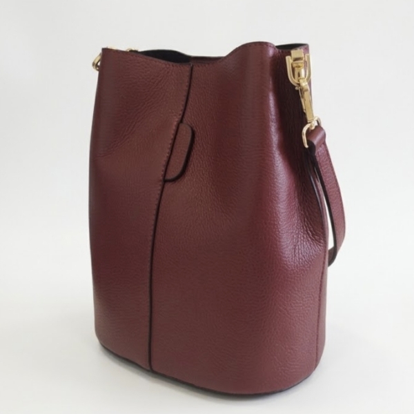 Luxury burgundy genuine leather women's handbag by Vera Pelle – Italian craftsmanship