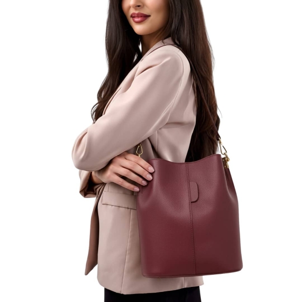 Luxury burgundy genuine leather women's handbag by Vera Pelle – Italian craftsmanship