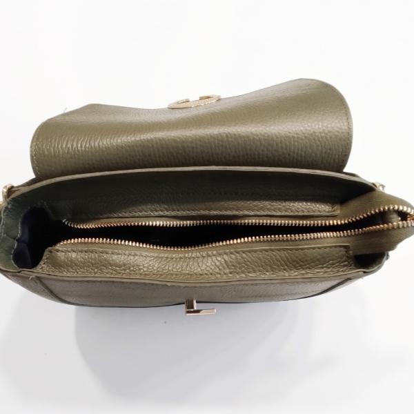 Open-style women's handbag in khaki genuine leather, featuring a secure internal zippered compartment.