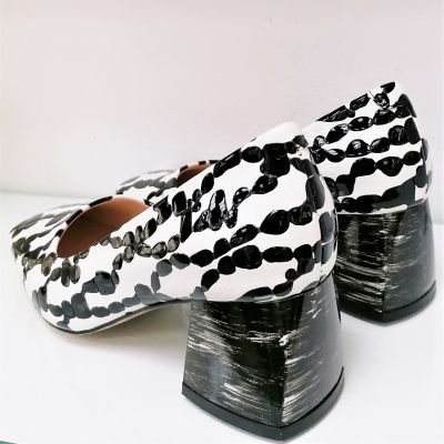 Women's shoes made of genuine leather - patent leather